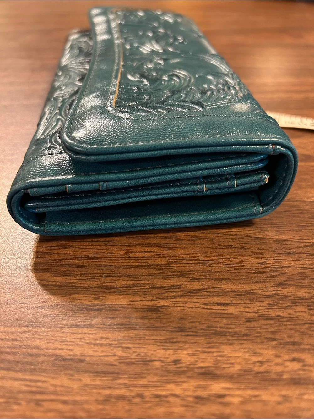 Women's Embossed Leather Card & Key Holder in Teal